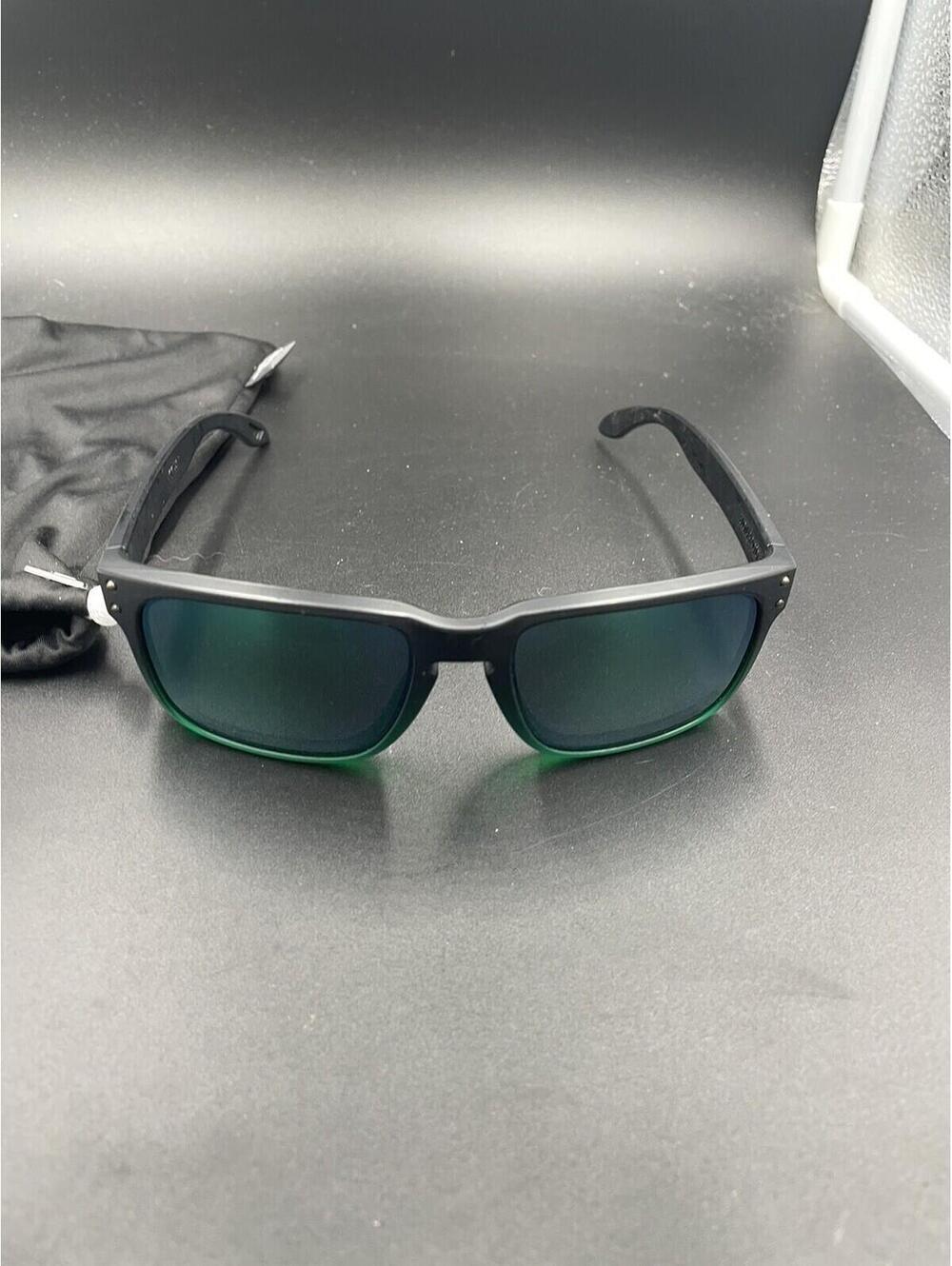 Oakley Holbrook Matte Black w/Prizm Jade Lenses